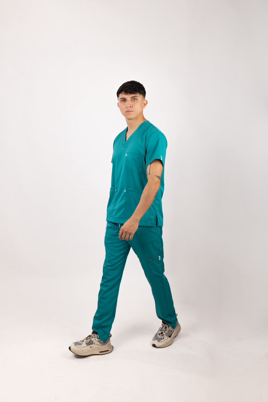 Uniforme Ref Basic H, Licrado Strech